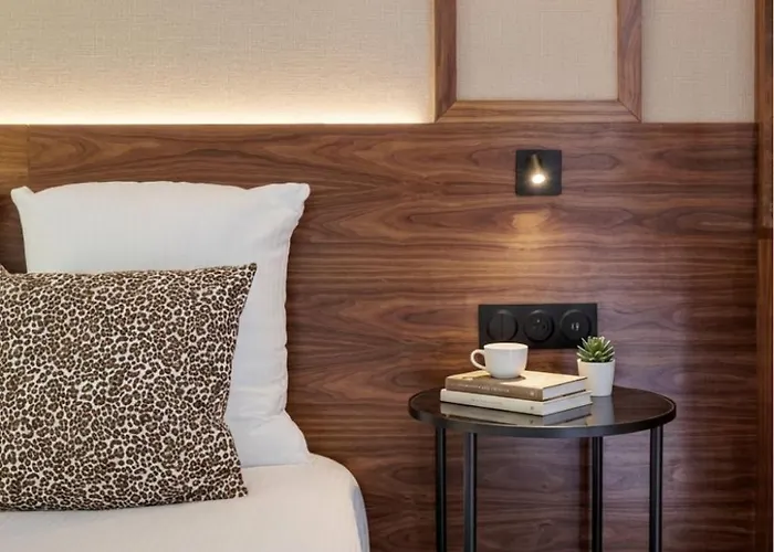 Poeticstay - Grands Boulevards Apartment