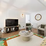 Poeticstay - Grands Boulevards Apartament