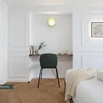 Apartament Poeticstay - Grands Boulevards Paryż